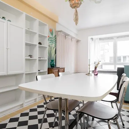 Gezellig App In De Belle Epoque Wijk Lägenhet